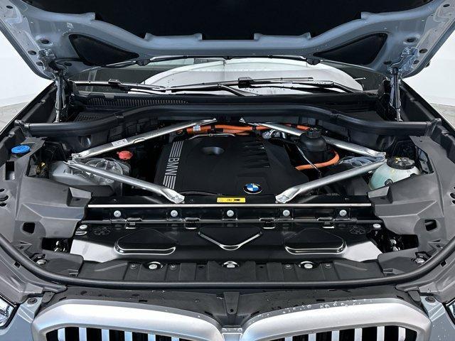 Photo of 2026 Gray Metallic BMW X5 PHEV