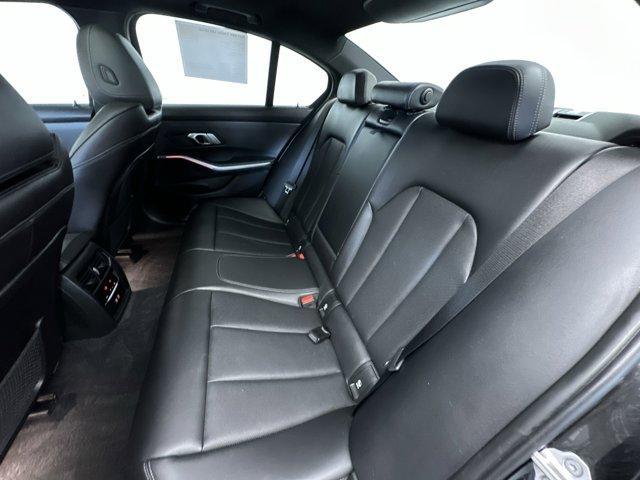 Photo of 2022 Black Sapphire Metallic BMW 330