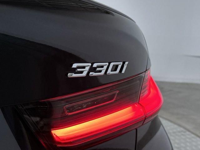 Photo of 2022 Black Sapphire Metallic BMW 330