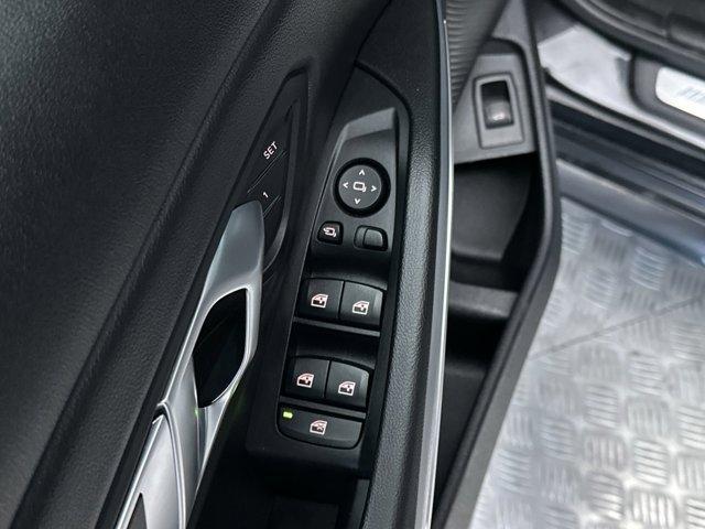 Photo of 2022 Black Sapphire Metallic BMW 330