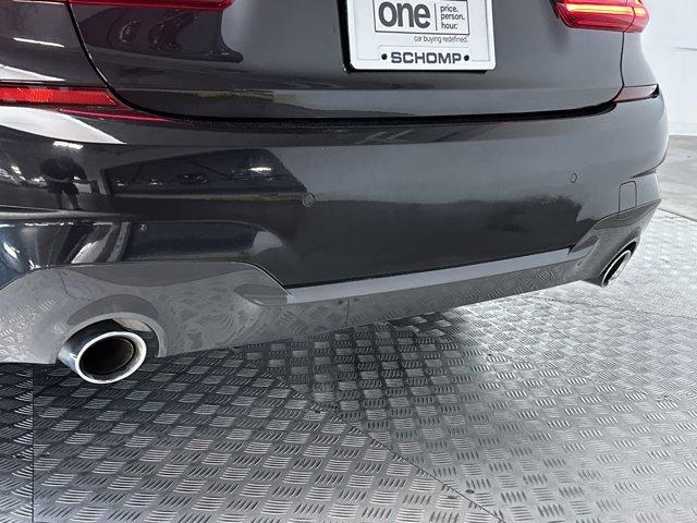 Photo of 2022 Black Sapphire Metallic BMW 330