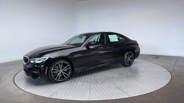 Photo of 2022 Black Sapphire Metallic BMW 330