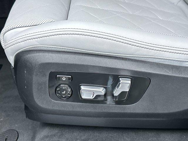Photo of 2025 Mineral White Metallic BMW X5