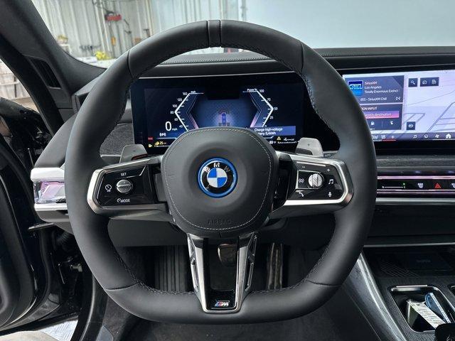 Photo of 2025 Black Sapphire Metallic BMW 750e