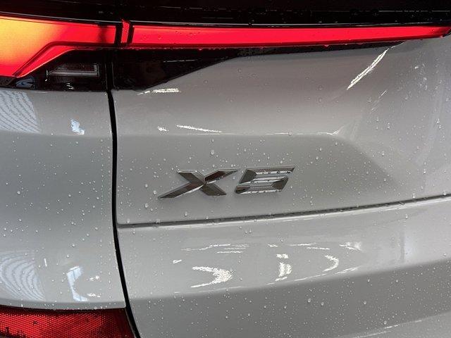 Photo of 2026 Alpine White BMW X5