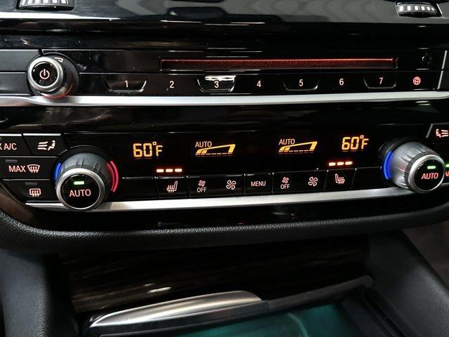 Photo of 2019 Black Sapphire Metallic BMW 530e