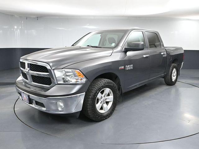 Photo of 2017 Granite Crystal Metallic Clearcoat RAM 1500