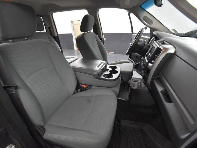 Photo of 2017 Granite Crystal Metallic Clearcoat RAM 1500