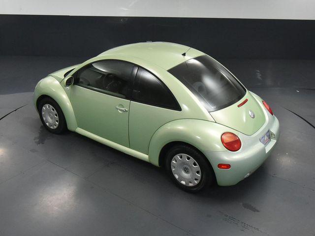Photo of 2002 Green Metallic Volkswagen New Beetle