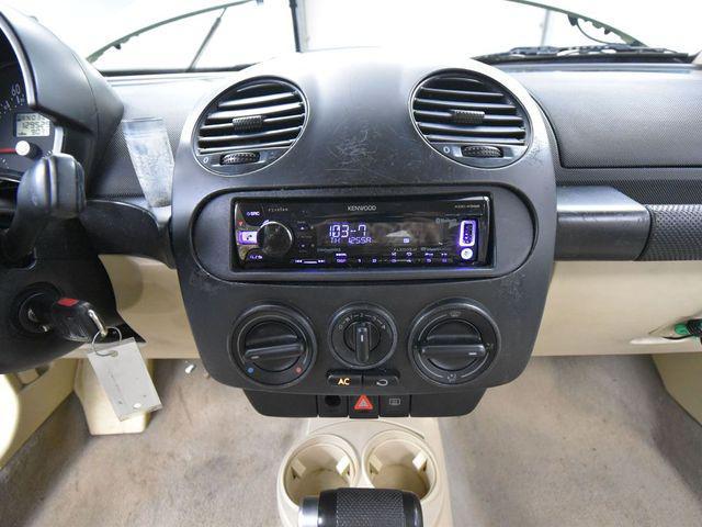 Photo of 2002 Green Metallic Volkswagen New Beetle
