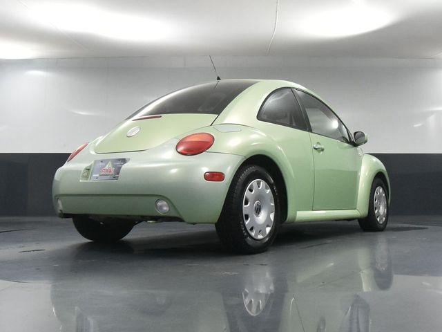 Photo of 2002 Green Metallic Volkswagen New Beetle