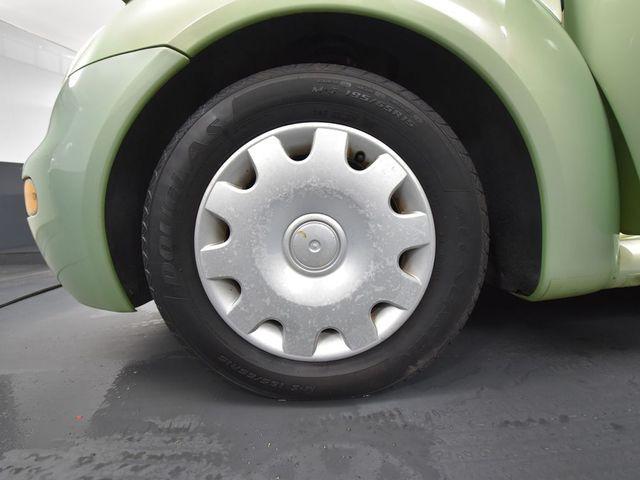 Photo of 2002 Green Metallic Volkswagen New Beetle