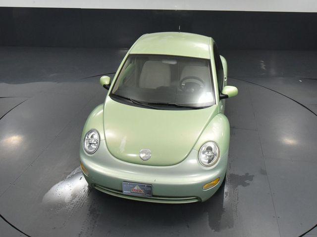 Photo of 2002 Green Metallic Volkswagen New Beetle