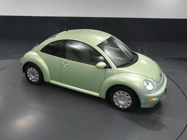 Photo of 2002 Green Metallic Volkswagen New Beetle