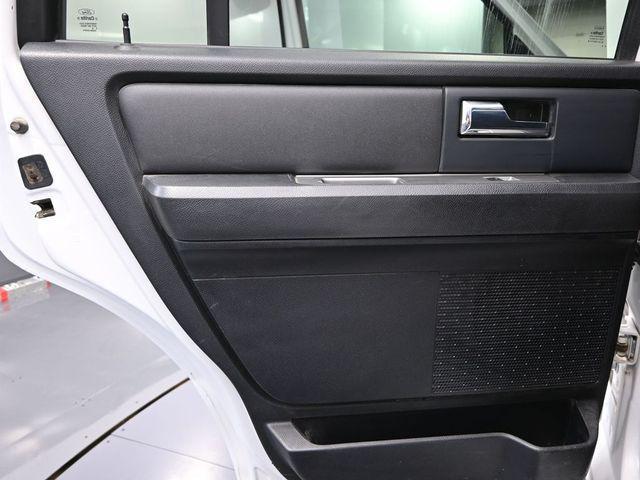 Photo of 2015 OXFORD WHITE Ford Expedition