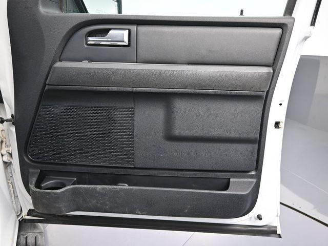 Photo of 2015 OXFORD WHITE Ford Expedition