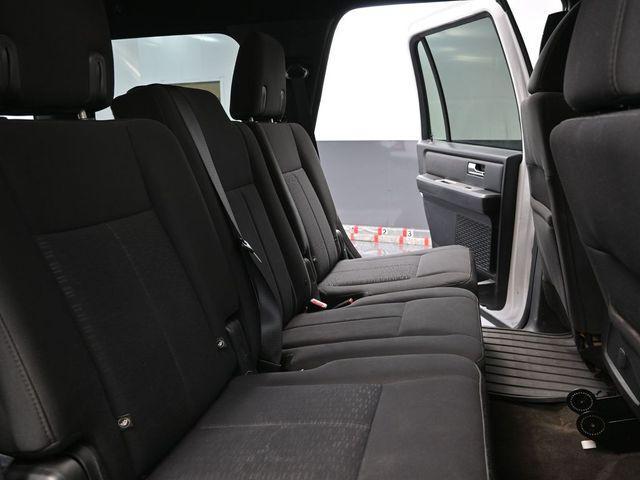Photo of 2015 OXFORD WHITE Ford Expedition