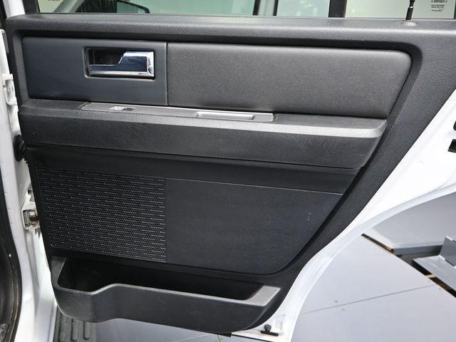 Photo of 2015 OXFORD WHITE Ford Expedition