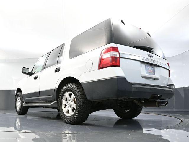Photo of 2015 OXFORD WHITE Ford Expedition