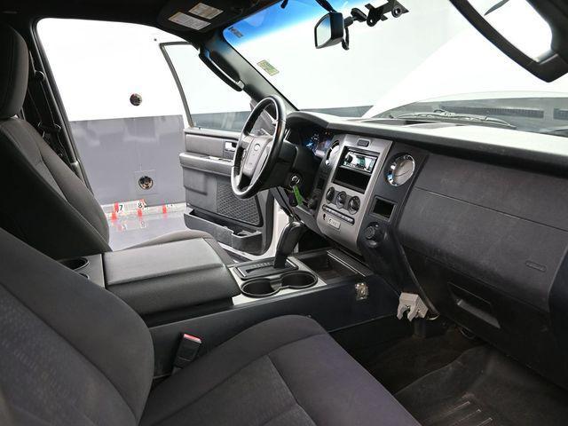 Photo of 2015 OXFORD WHITE Ford Expedition