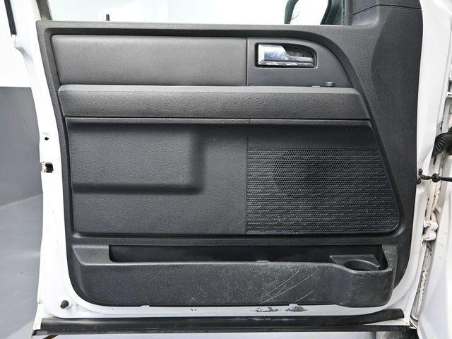 Photo of 2015 OXFORD WHITE Ford Expedition