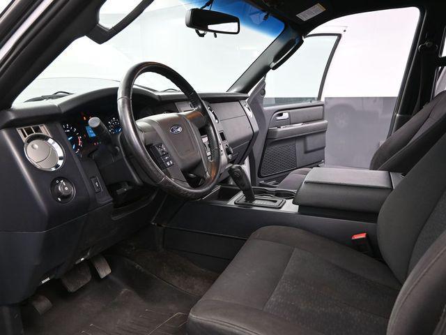 Photo of 2015 OXFORD WHITE Ford Expedition