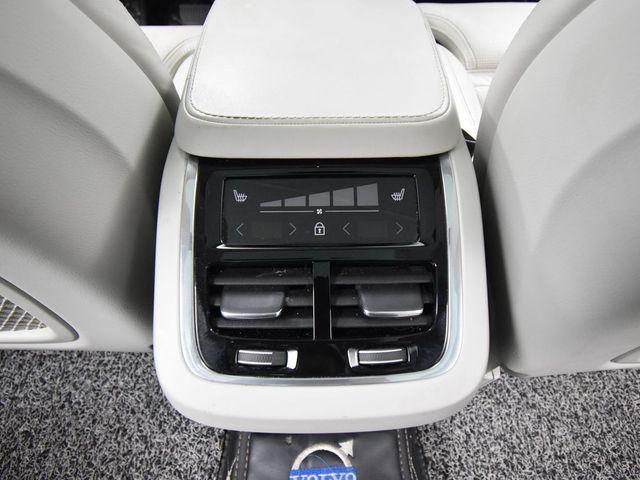 Photo of 2019 Onyx Black Metallic Volvo XC90
