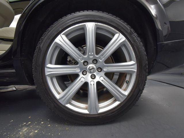 Photo of 2019 Onyx Black Metallic Volvo XC90