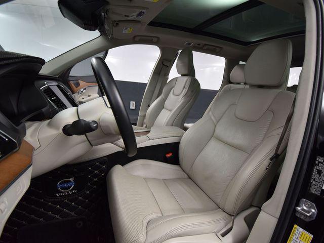 Photo of 2019 Onyx Black Metallic Volvo XC90