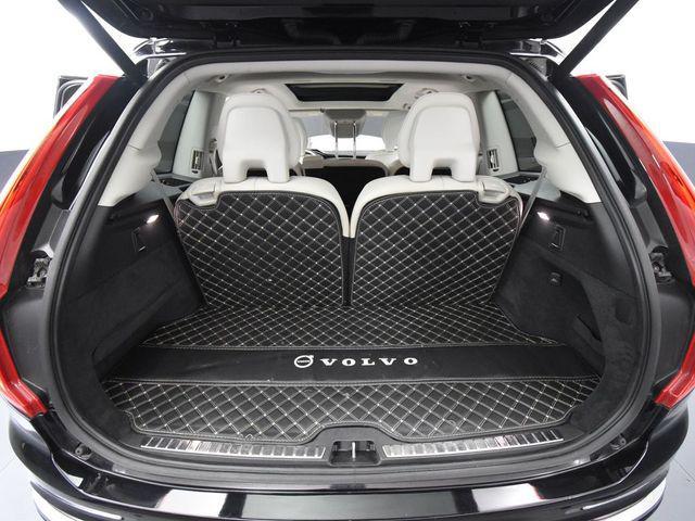 Photo of 2019 Onyx Black Metallic Volvo XC90