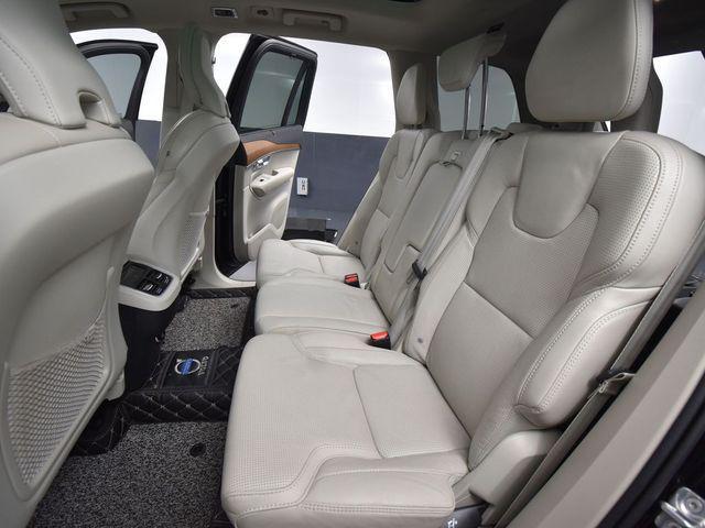 Photo of 2019 Onyx Black Metallic Volvo XC90