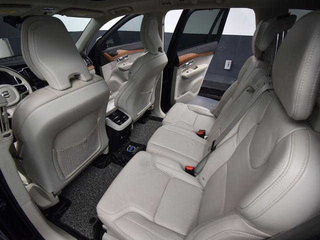 Photo of 2019 Onyx Black Metallic Volvo XC90