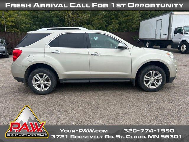 Photo of 2013 Champagne Silver Metallic Chevrolet Equinox