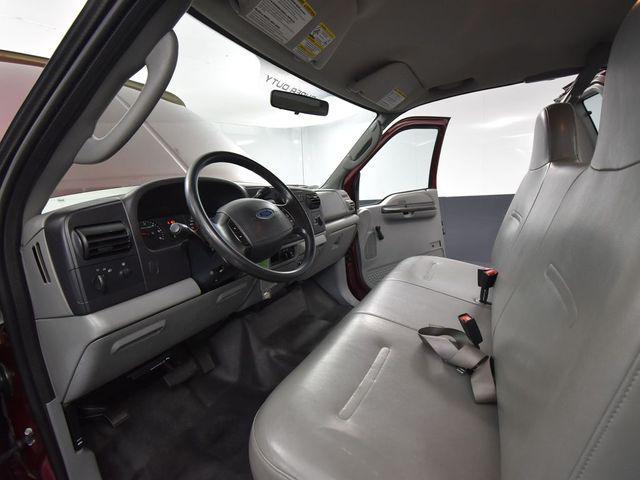 Photo of 2005 Dark Toreador Red Clearcoat Ford F-350