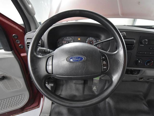 Photo of 2005 Dark Toreador Red Clearcoat Ford F-350