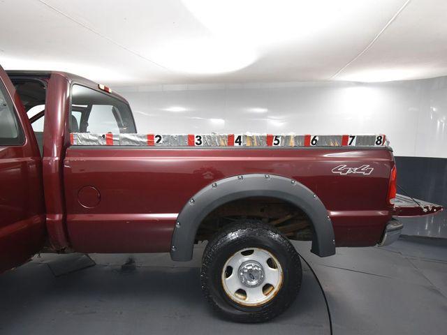 Photo of 2005 Dark Toreador Red Clearcoat Ford F-350