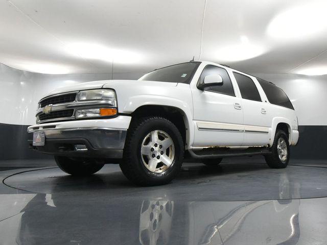 Photo of 2004 Summit White Chevrolet Suburban