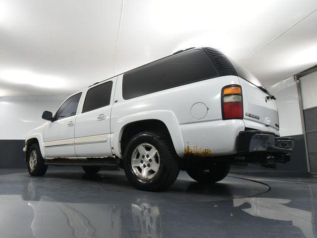 Photo of 2004 Summit White Chevrolet Suburban