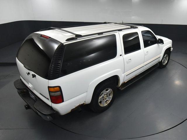 Photo of 2004 Summit White Chevrolet Suburban
