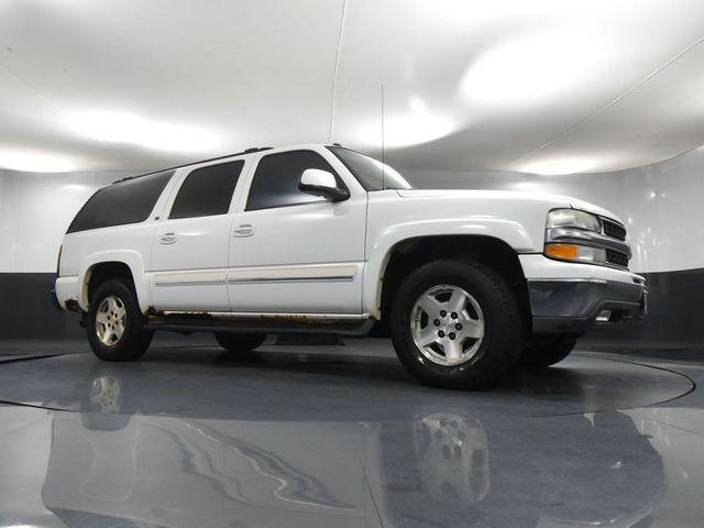 Photo of 2004 Summit White Chevrolet Suburban