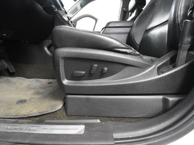 Photo of 2015 Quicksilver Metallic GMC Yukon