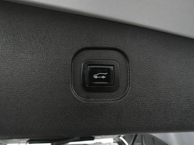 Photo of 2015 Silver Ice Metallic Chevrolet Equinox