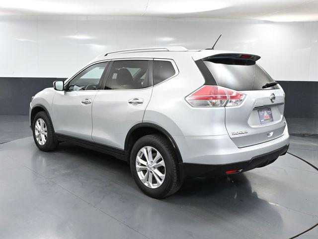 Photo of 2016 Brilliant Silver Nissan Rogue