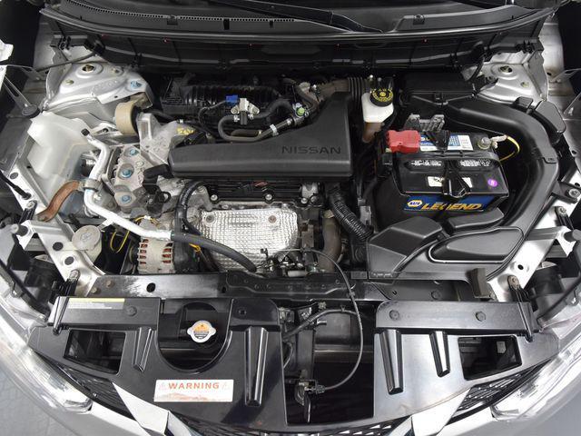 Photo of 2016 Brilliant Silver Nissan Rogue