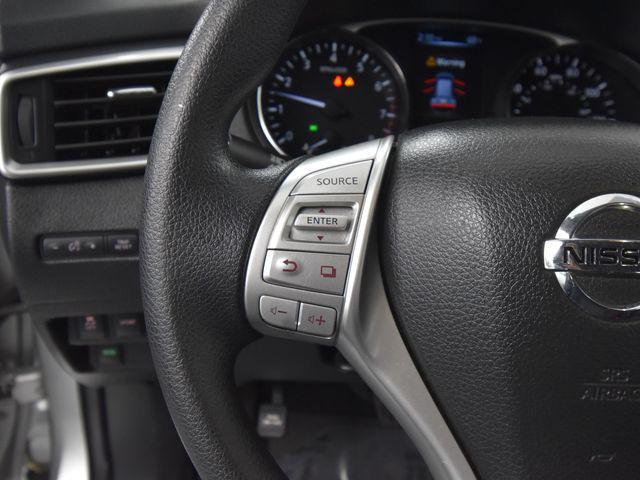 Photo of 2016 Brilliant Silver Nissan Rogue