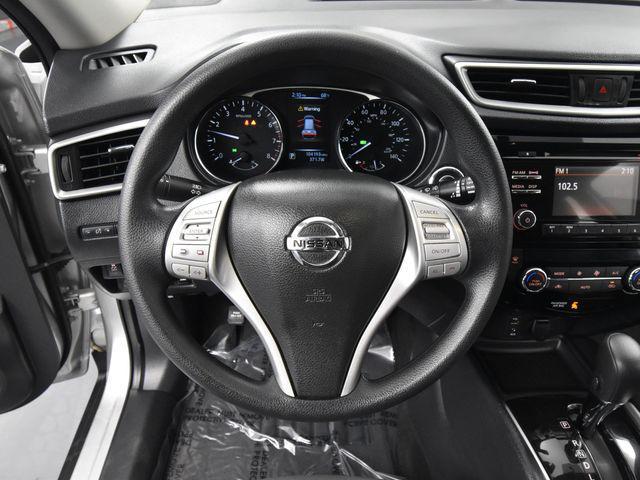 Photo of 2016 Brilliant Silver Nissan Rogue