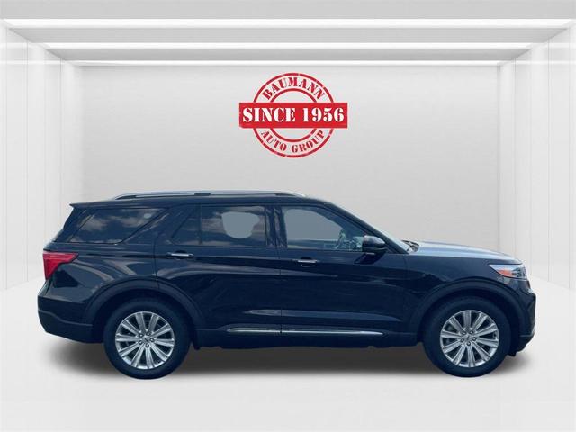 Photo of 2020 Agate Black Metallic Ford Explorer