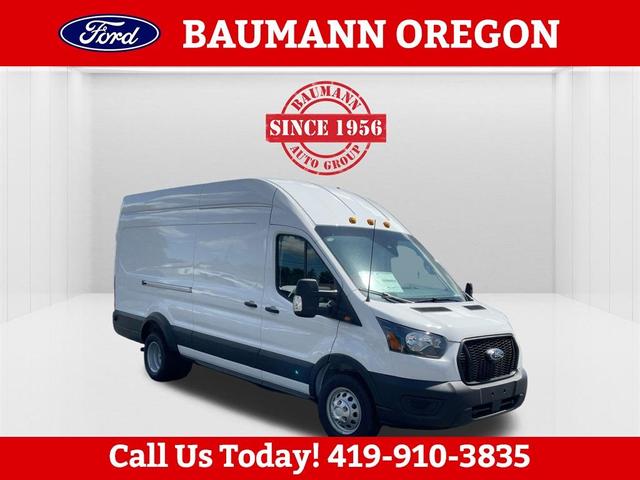 Photo of 2025 Oxford White Ford Transit-350