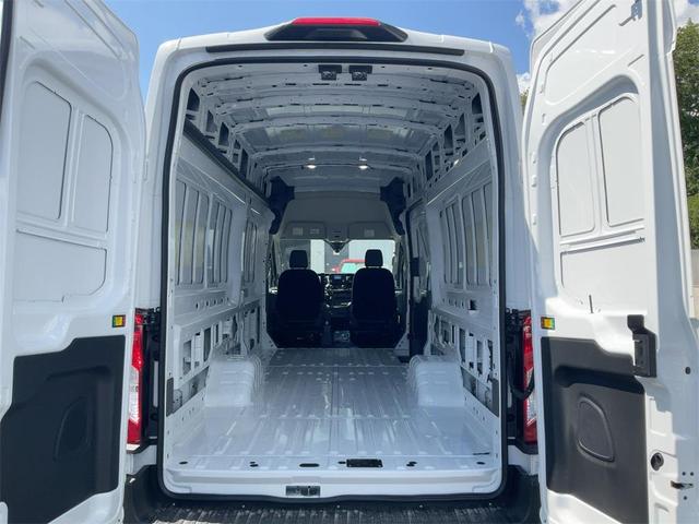 Photo of 2025 Oxford White Ford Transit-350