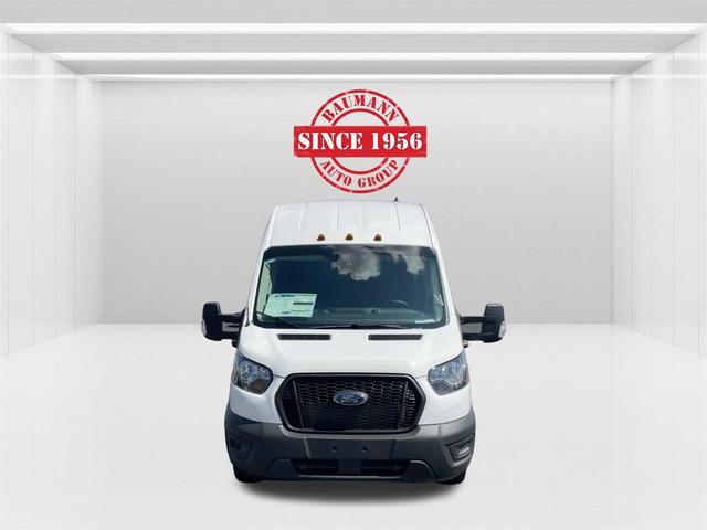 Photo of 2025 Oxford White Ford Transit-350